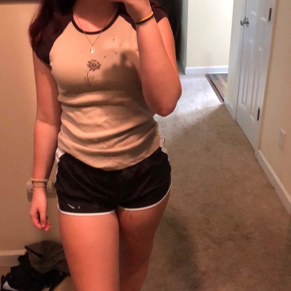 aesthetic tee - Picture 4 of 4
